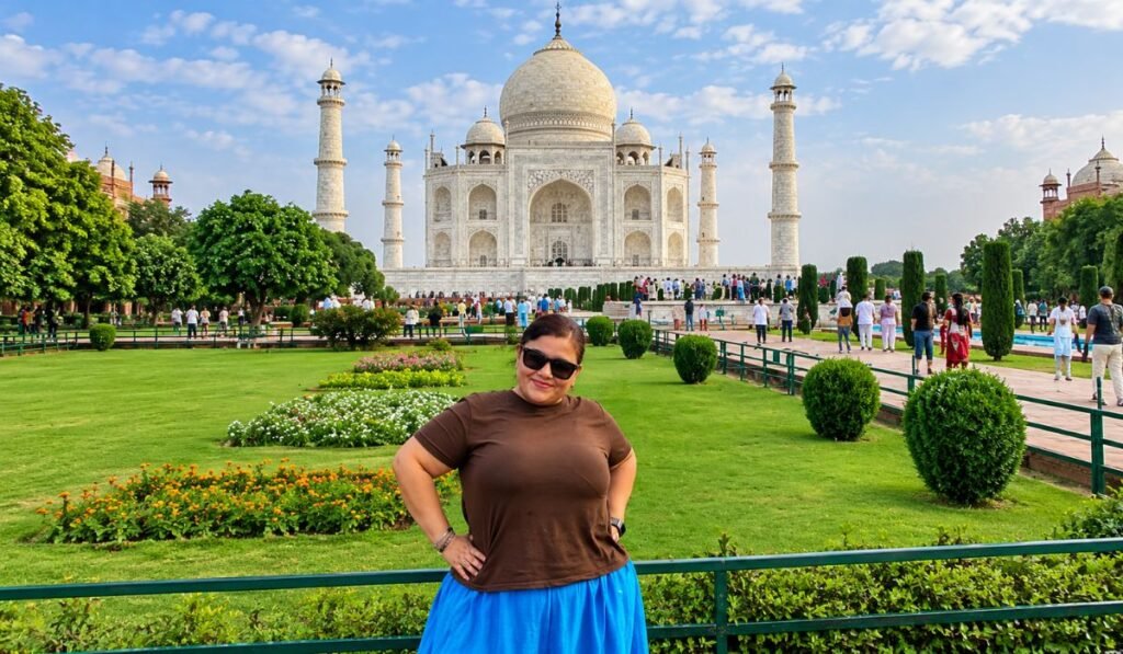 What to Wear at the Taj Mahal: Best Outfits, Shoes & Travel Tips