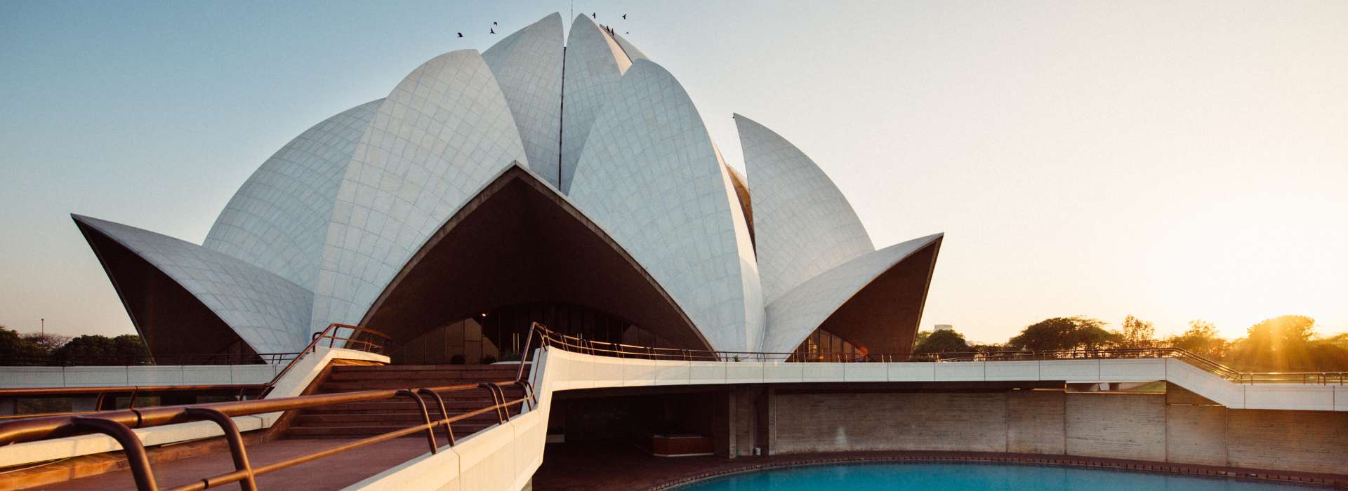 Delhi tour with Cab and tour Guide